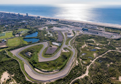 Het circuit van Zandvoort gezien vanuit de lucht